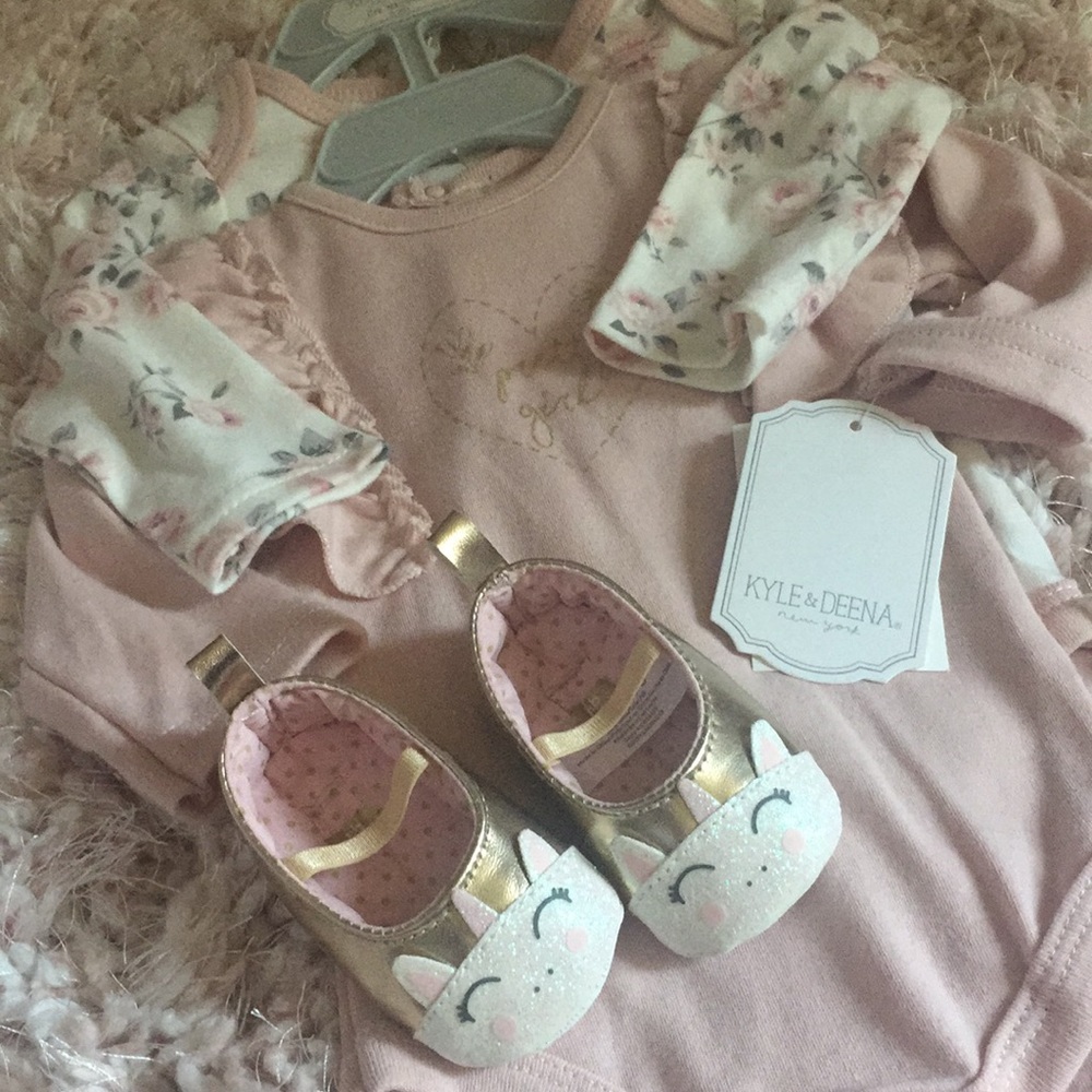 NWT Kyle & Deena 2 pk bodysuits 0-3 month